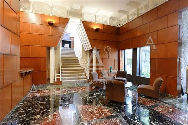 Rented by Peter Ashe | media 10