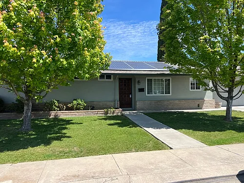 618 Madsen Dr Photo 1