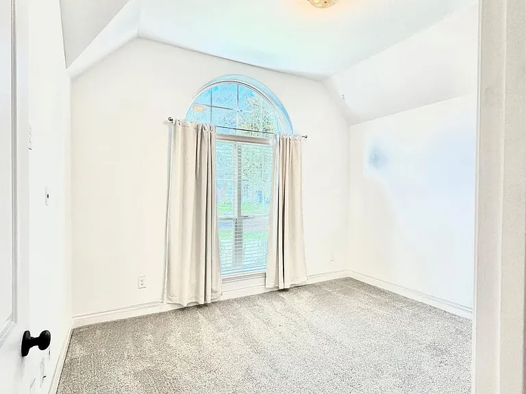 3319 Sky Run Ct — Photo 7