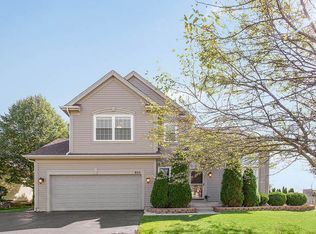 855 Columbine Dr, Elgin, IL 60124