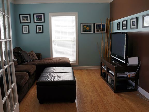 3rd image of 8056 Canonbury Dr