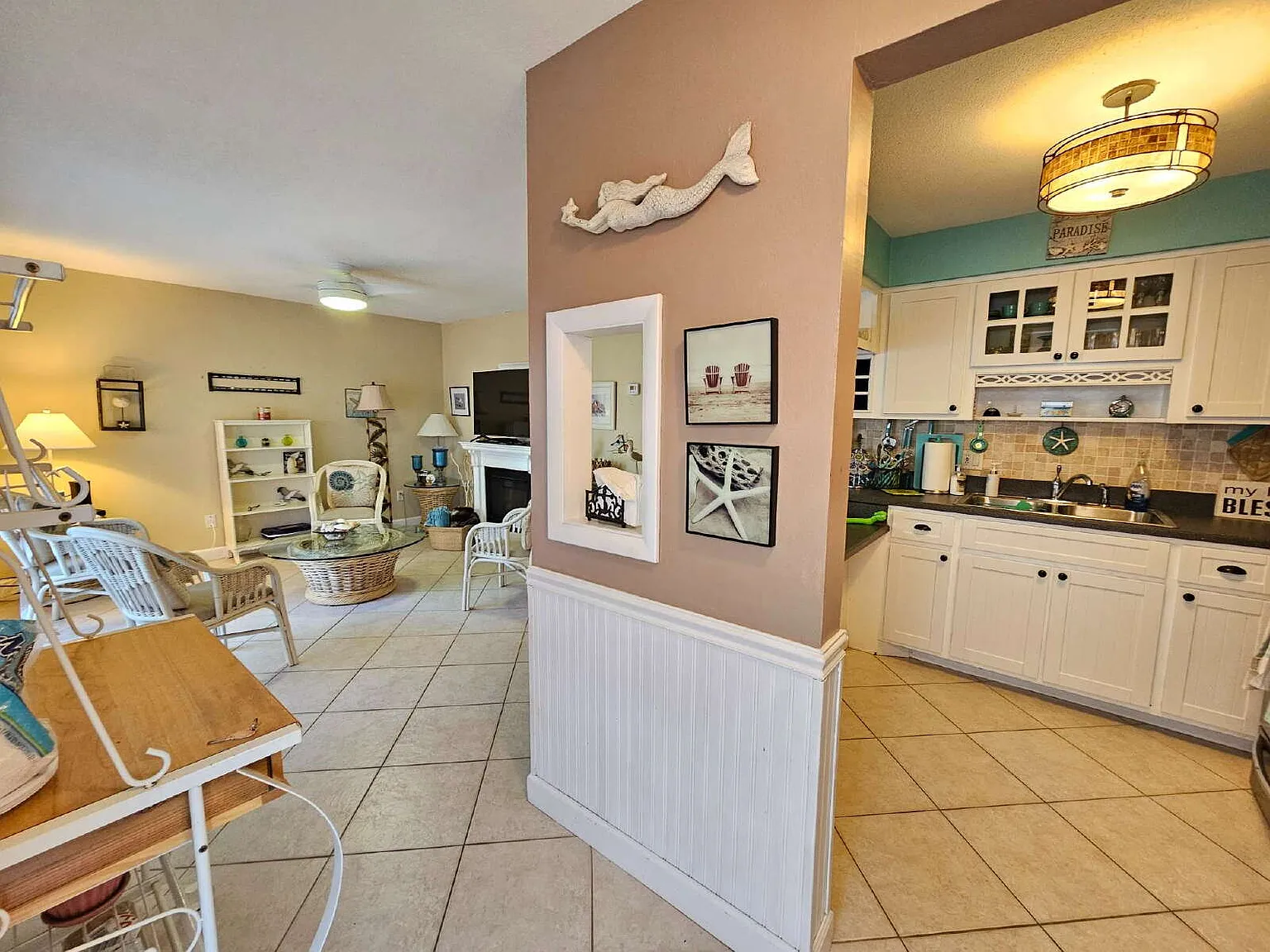 2 bed, 1.0 bath, 750 sqft, $2,400 — Photo 2