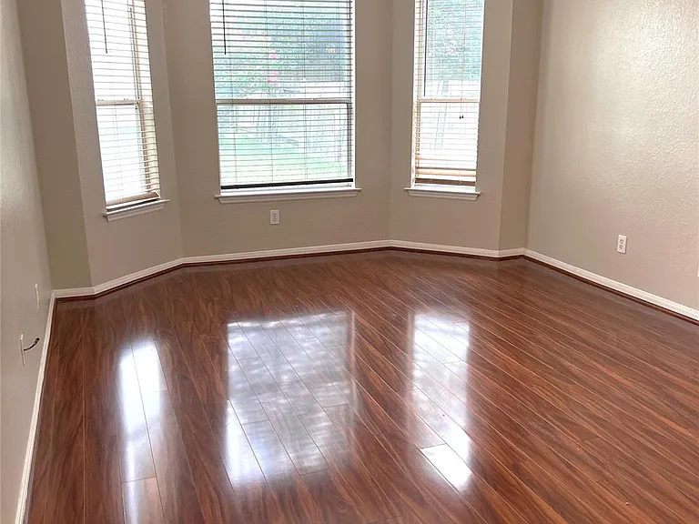 14210 Meadow Estates Ln — Photo 11