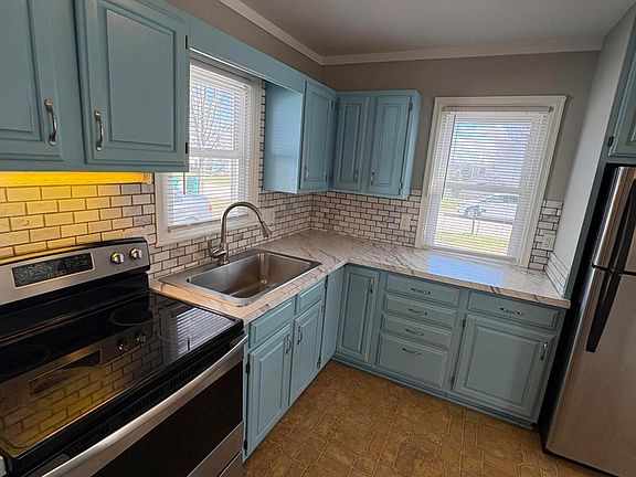 4th image of 216 Haze St