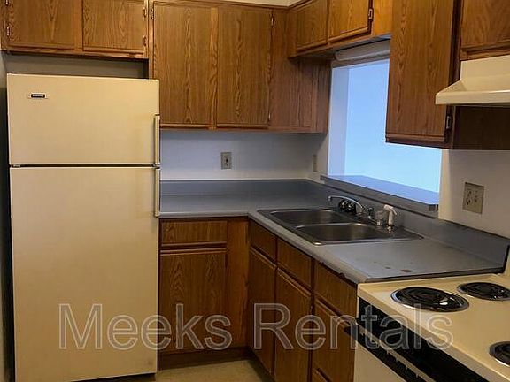 4th image of 1456 4th Ave Unit 208