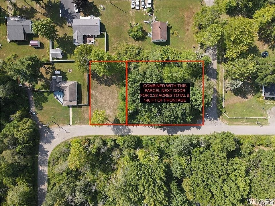 2nd image of 529 Roanoke Ave
