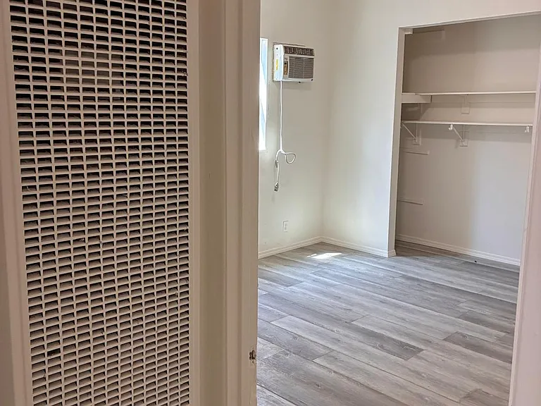 4156 Avalon Blvd — Photo 18