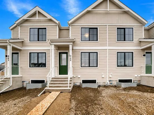 265 N Heirloom Way SE, Calgary, AB T3S 0H3