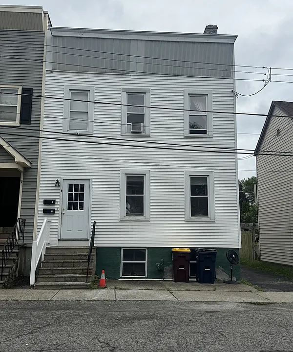 7 Corning St #1