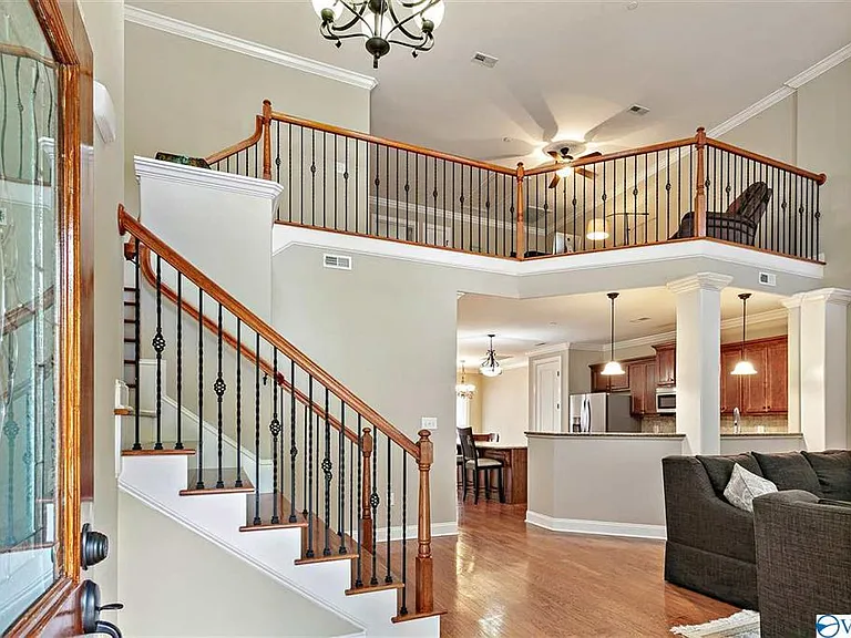 107 Golden Rod Ln — Photo 3