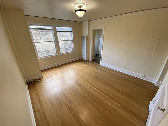 5th image of 1420 Boren Ave APT 205