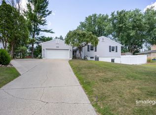 510 W High St, Greenville, MI 48838