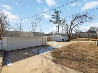 3229 Mound Ave SE, Cedar Rapids, IA 52403