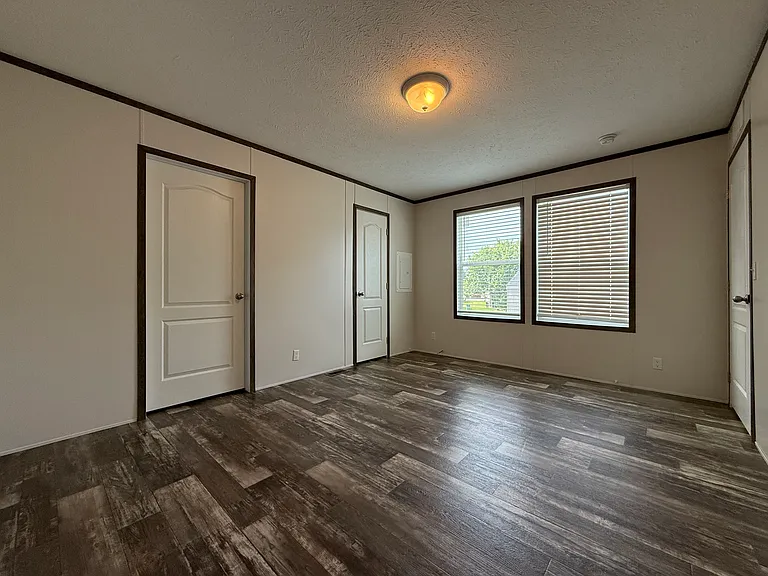 38000 Le Chateau Blvd #49 — Photo 15
