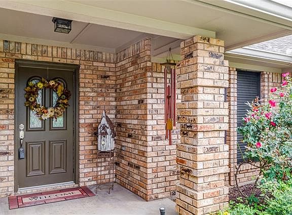 3rd image of 314 Bahama Ct