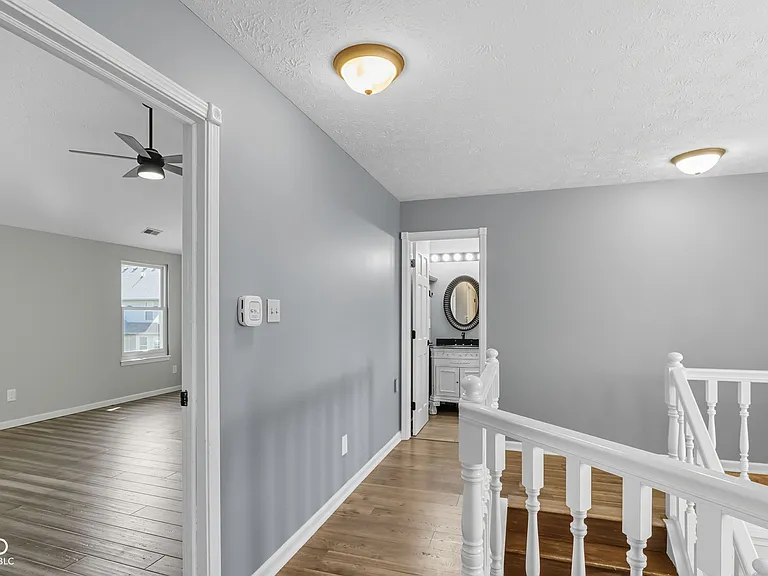 7975 Meadow Bend Cir — Photo 56