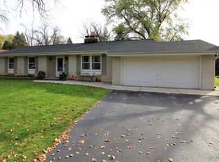 26815 Lakeview Dr, Wind Lake, WI 53185