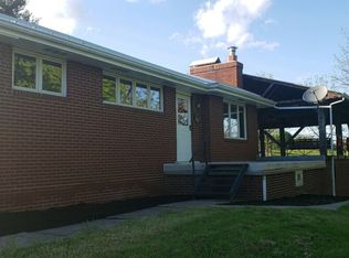 523 Sugar Run Rd, Avella, PA 15312