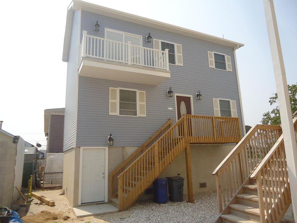 1st image of 223 Carteret Ave #B