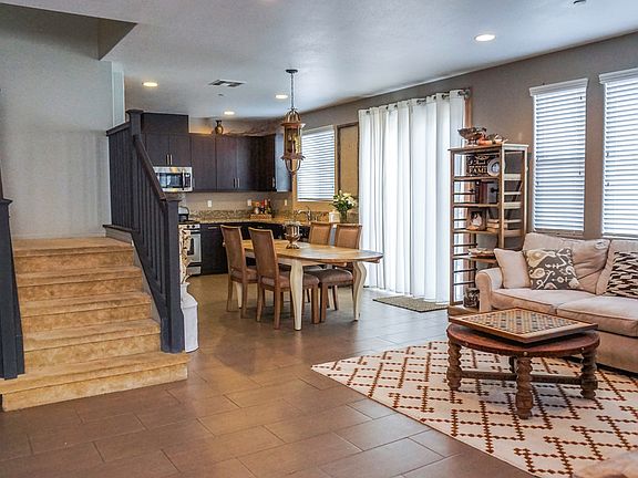 3rd image of 43071 Avenida Cielo