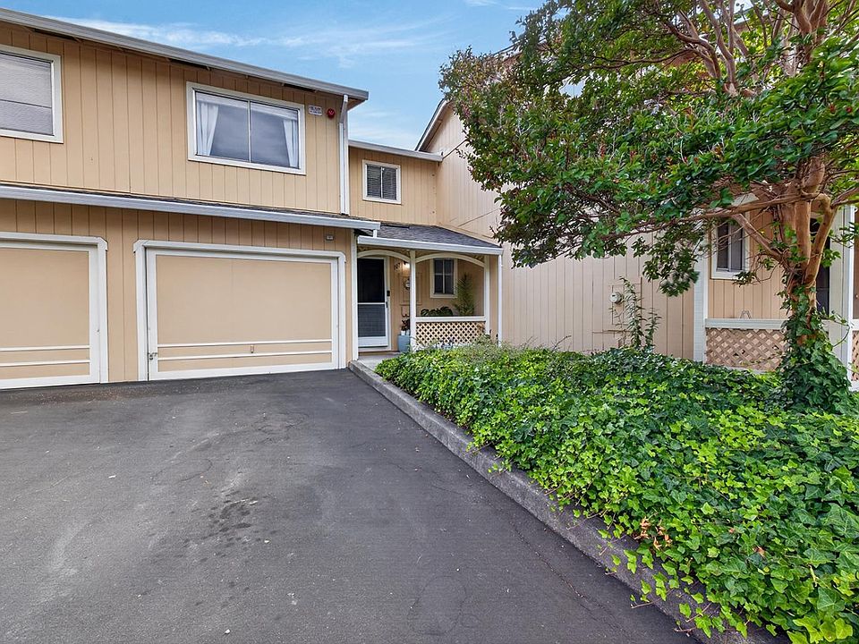 1st image of 107 Acorn Drive