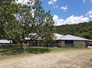 689 Upper Turtle Creek Rd, Kerrville, TX 78028