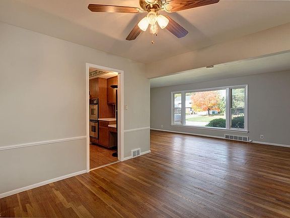 5th image of 4970 Karen Isle Dr