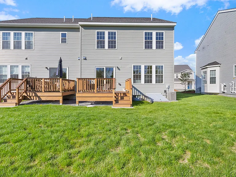 30 Magnolia Dr #30 — Photo 43