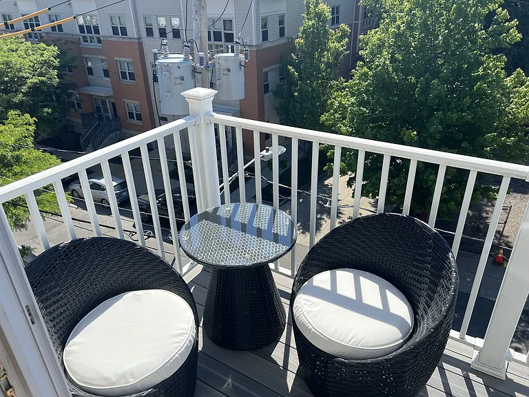 204 Spencer Ave #10 — Photo 5