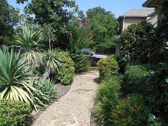 3rd image of 2406 Club Oaks Ct