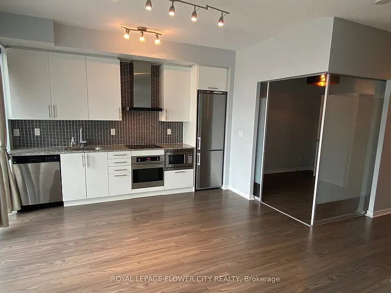352 Front St W #1913 — Photo 4