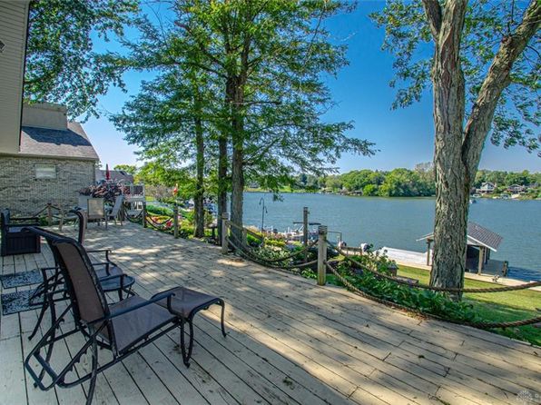 695 Lakengren Dr, Eaton, OH 45320
