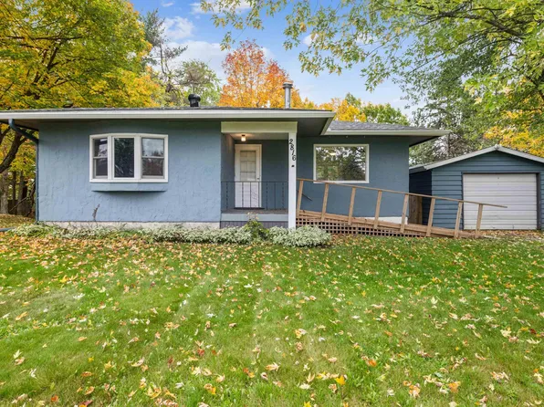 2816 Hagberg St, Duluth, MN 55811