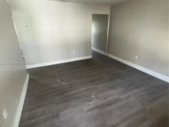 1180 NW 64th St #B, Miami, FL 33150