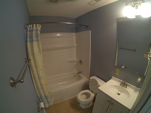 4th image of 700 Sutton Dr