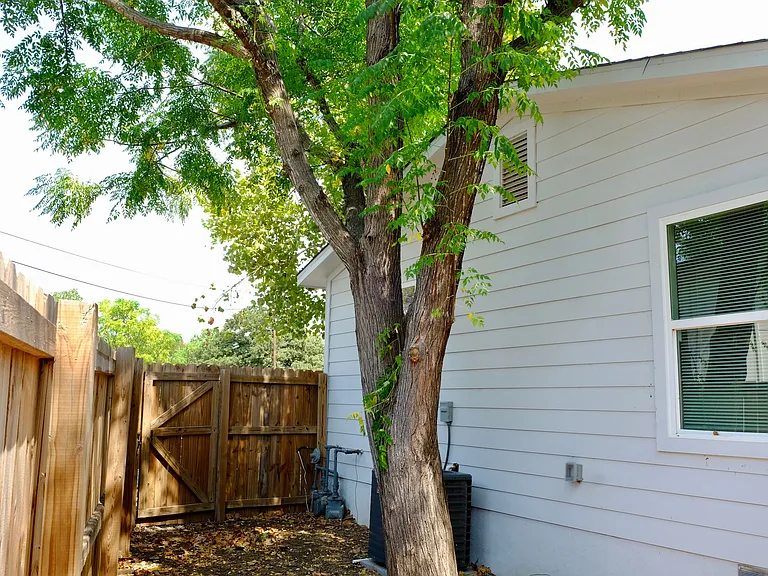 1401 Marcus Pl #B — Photo 36