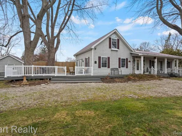 5628 Washington St, Lexington, MI 48450