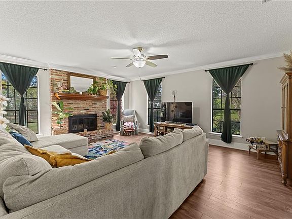 5th image of 101 Barnwood Dr