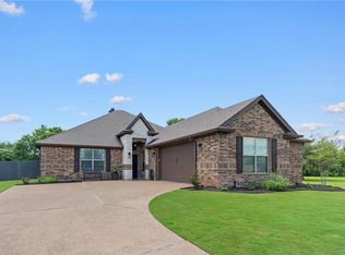 33 N Shore Cir, Waco, TX 76708