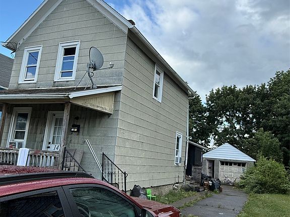 3rd image of 14 Grant St