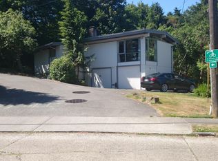 3301 W Commodore Way, Seattle, WA 98199