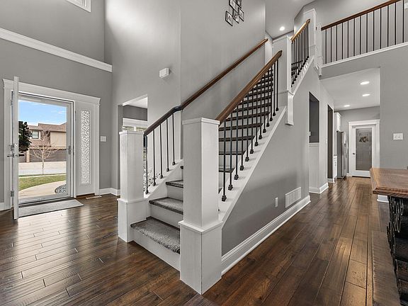 5th image of 9017 Hibiscus Dr