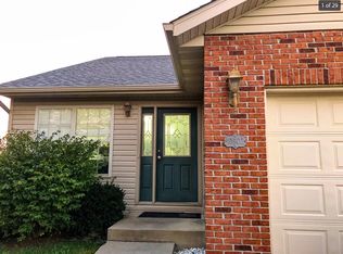 10902 Upland Terrace Dr, Lebanon, IL 62254