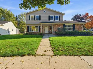 41757 Cherry Hill Rd, Novi, MI 48375