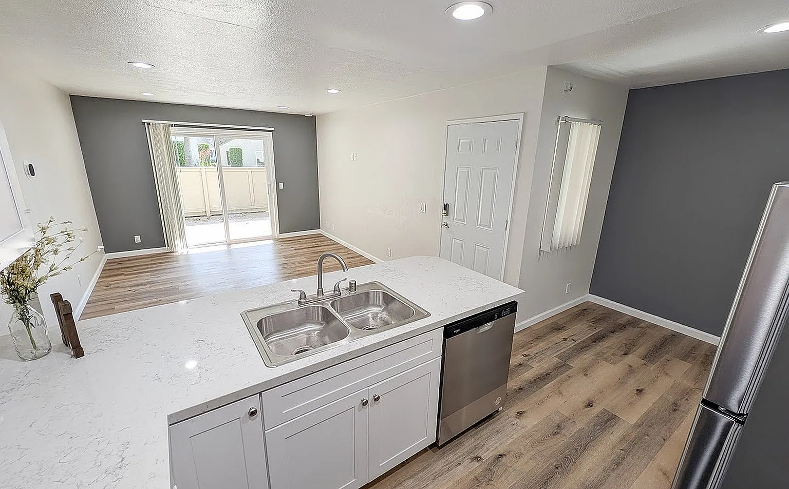 Cypress Terrace — Photo 4