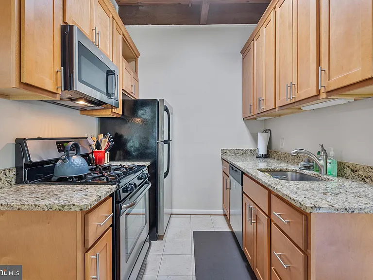 4907 Americana Dr #4907H-202 — Photo 9