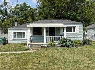 22869 Power Rd, Farmington, MI 48336