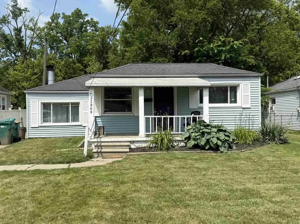 22869 Power Rd, Farmington, MI 48336