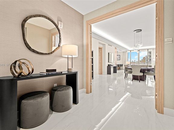 2nd image of 515 Valencia Ave #403