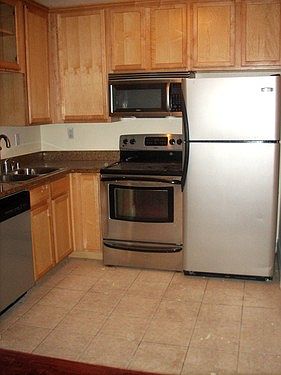 1st image of 8731 Graves Ave Unit 28